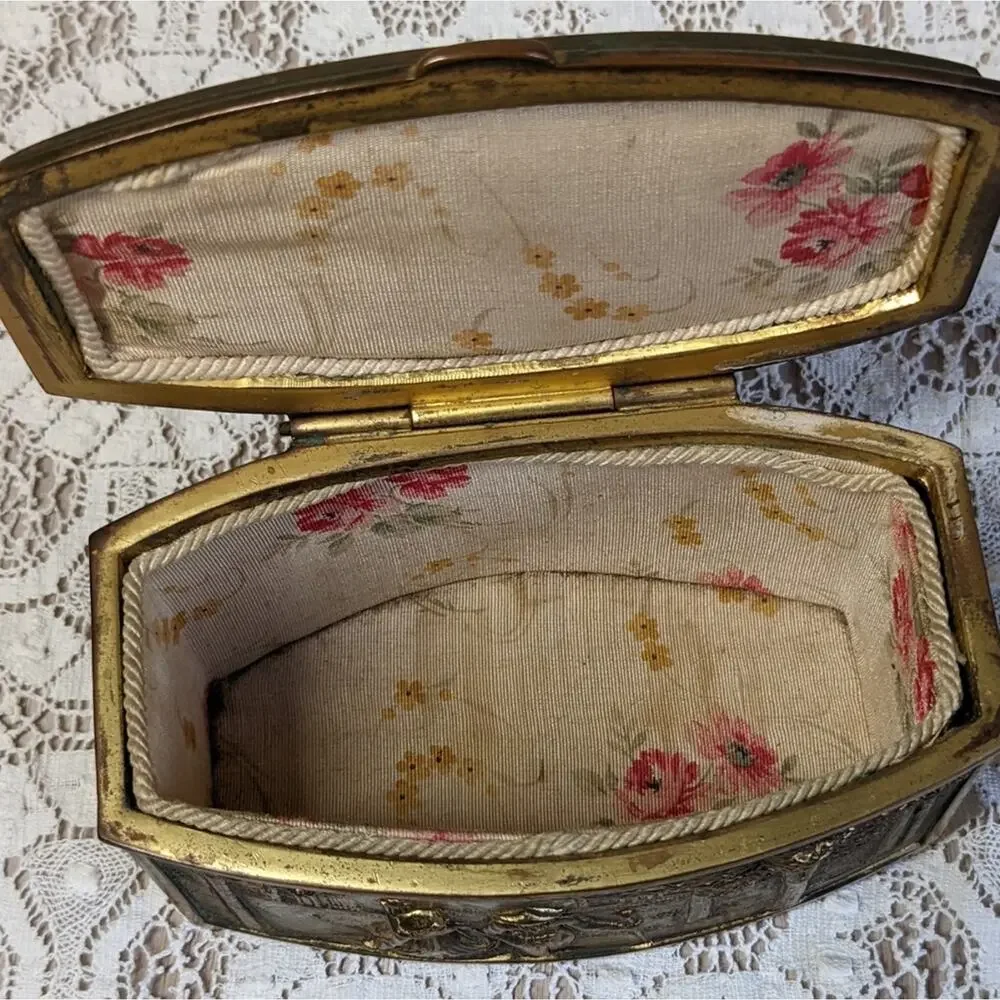 Weidlich Bros WB Mfg Co antique jewelry casket gold plated American Colonial